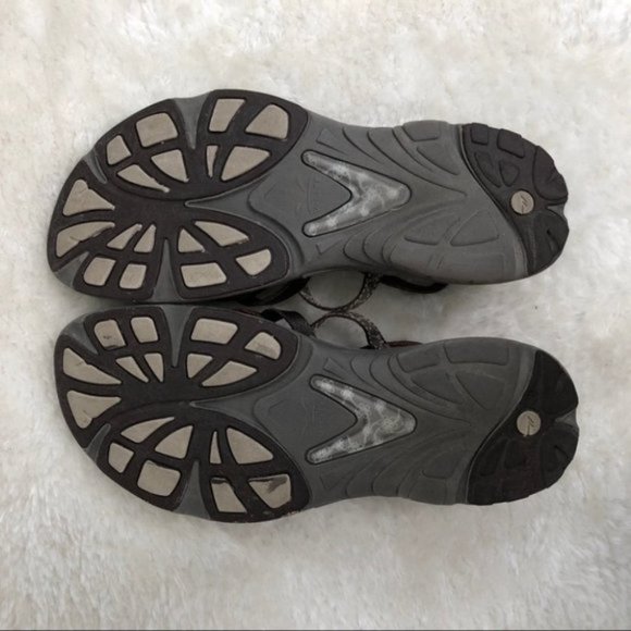 Hi-Tec Sienna Brown & Grey Strap Sandals Size 7 - Picture 6 of 6